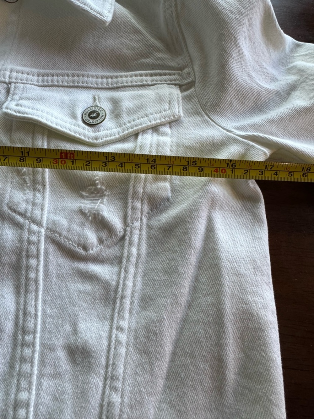 Hollister Women's Cream Cropped Denim Jacket - Picture 9 of 11